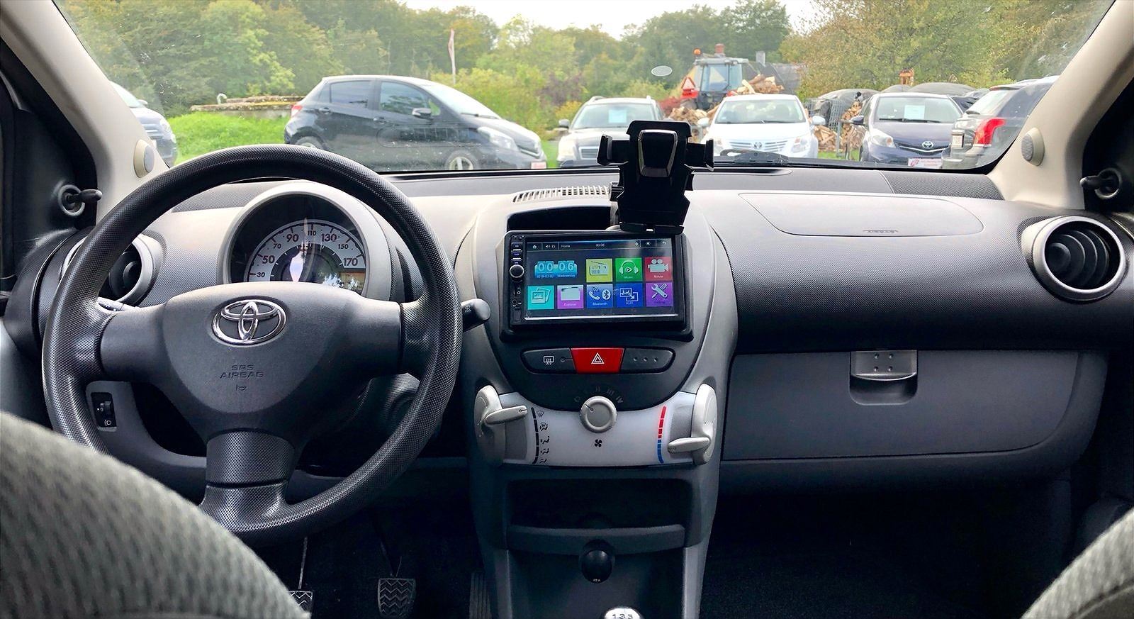 Sølv Toyota Aygo fra 2008