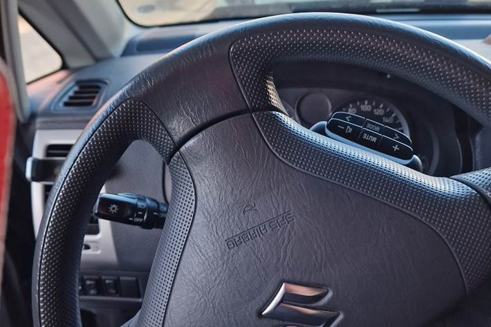 Sort Suzuki Liana fra 2006