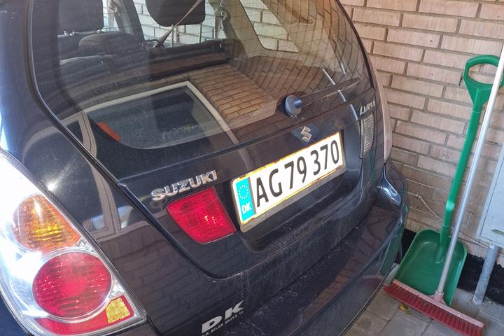 Sort Suzuki Liana fra 2006