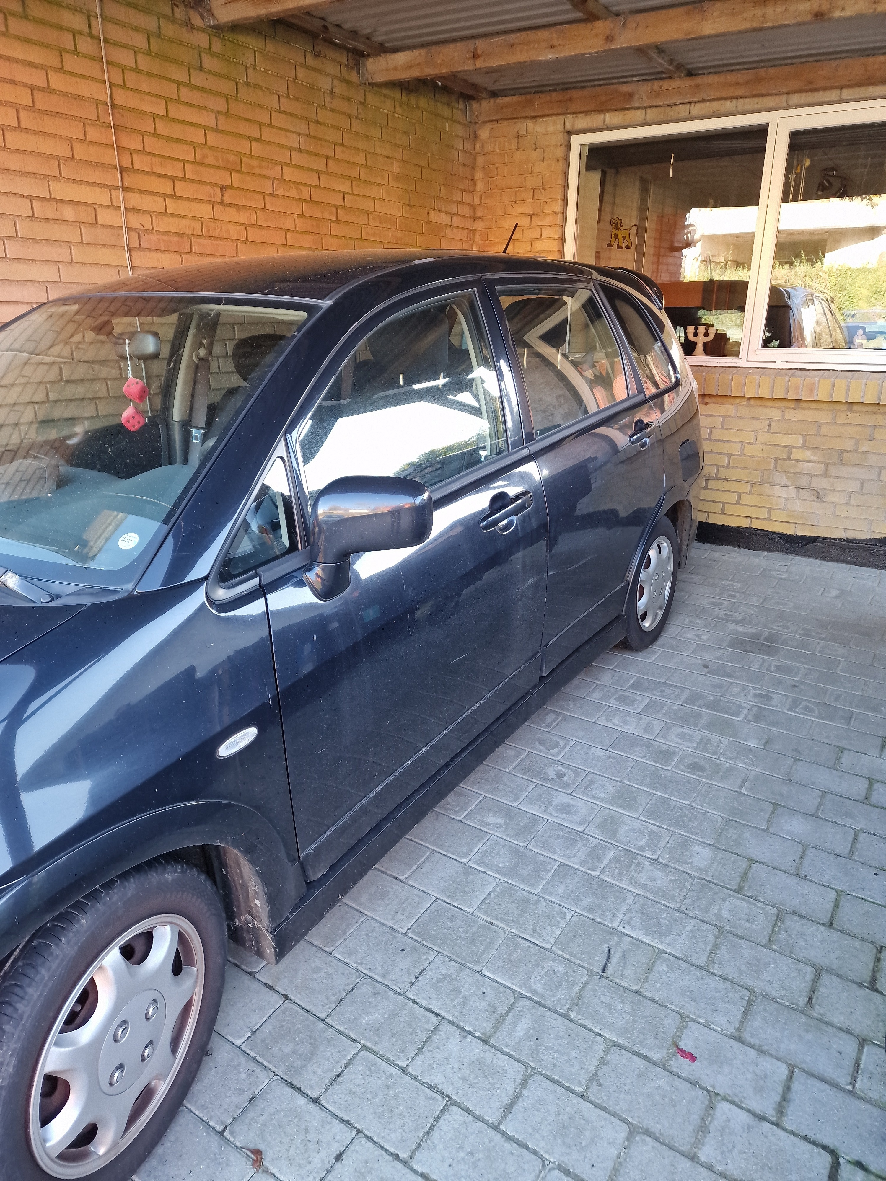 Sort Suzuki Liana fra 2006