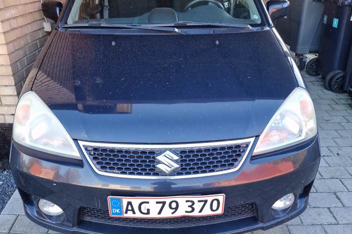 Sort Suzuki Liana fra 2006