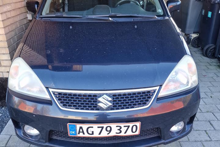 Sort Suzuki Liana fra 2006