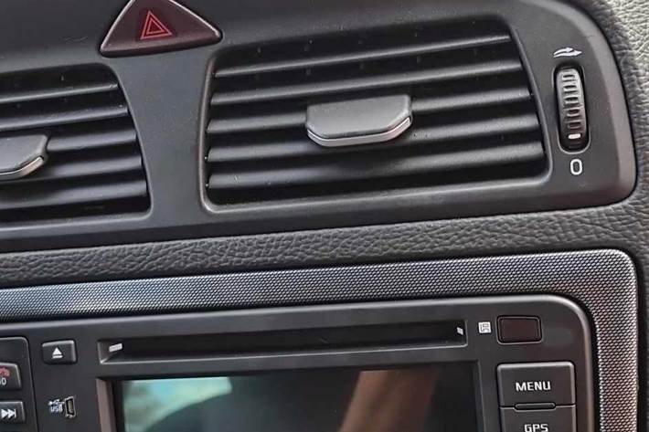 Sort Volvo V70 fra 2006