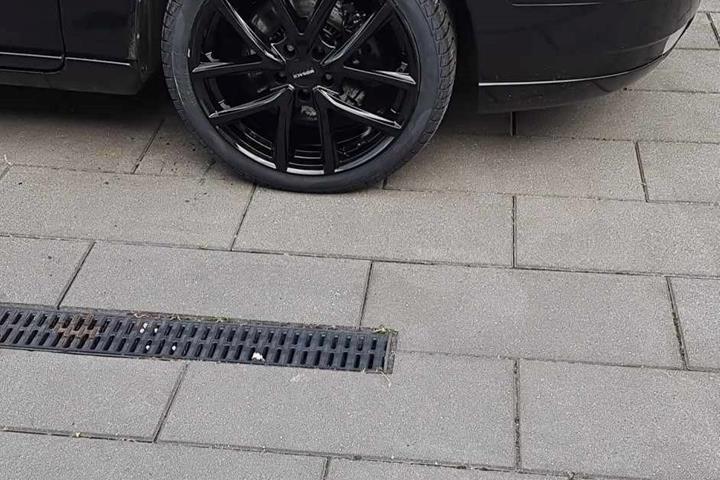 Sort Volvo V70 fra 2006