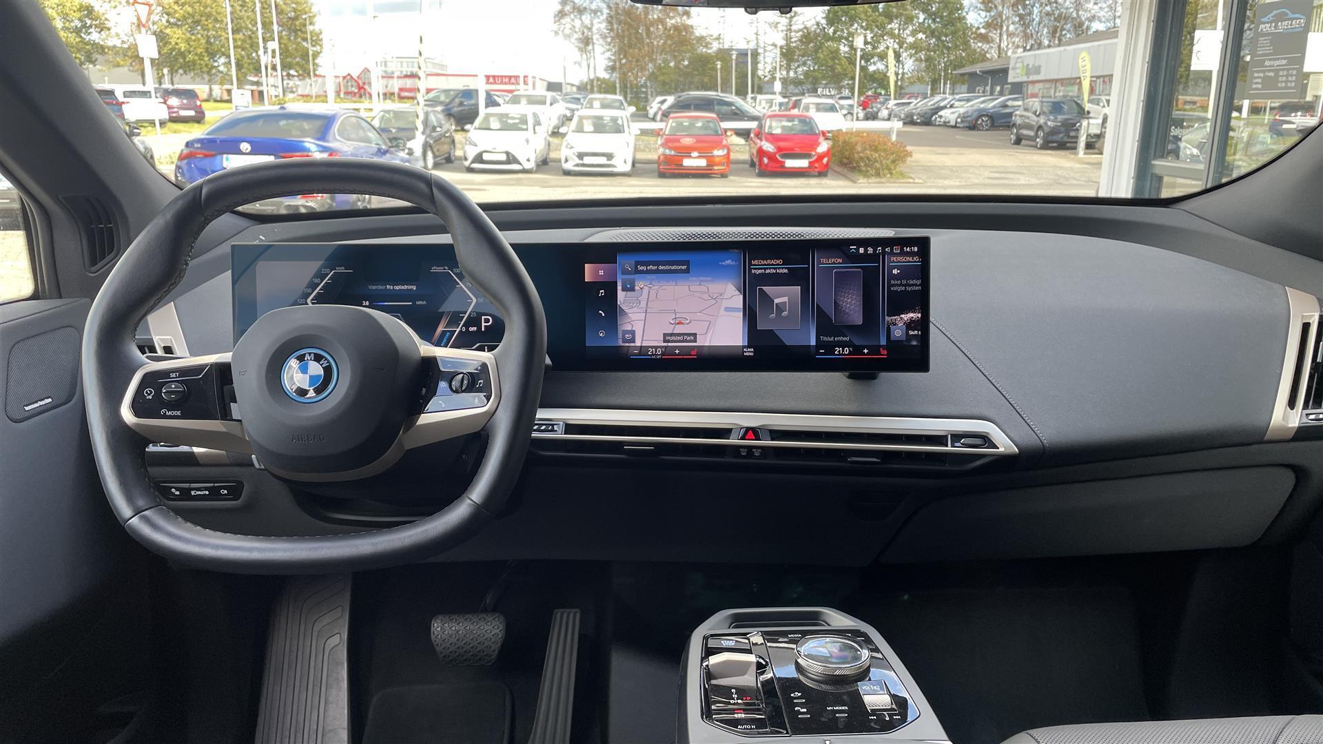 Sort BMW iX fra 2022