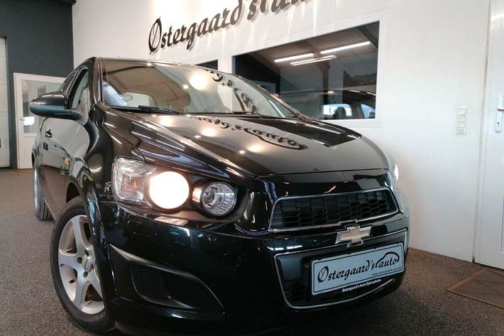 Grå Chevrolet Aveo fra 2013