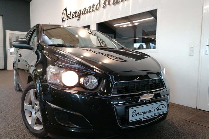 Grå Chevrolet Aveo fra 2013
