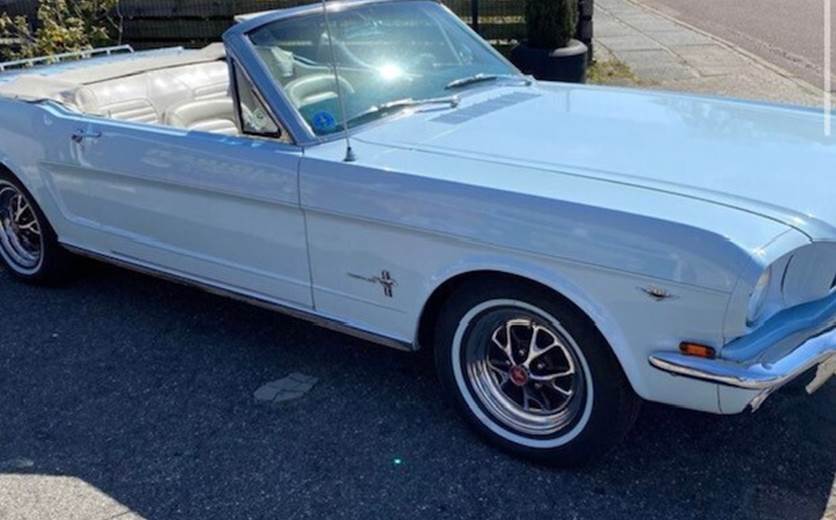 Ford Mustang Convertible