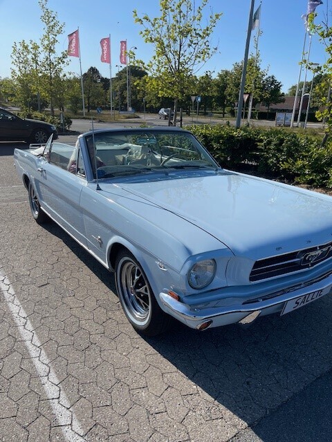 Ford Mustang Convertible