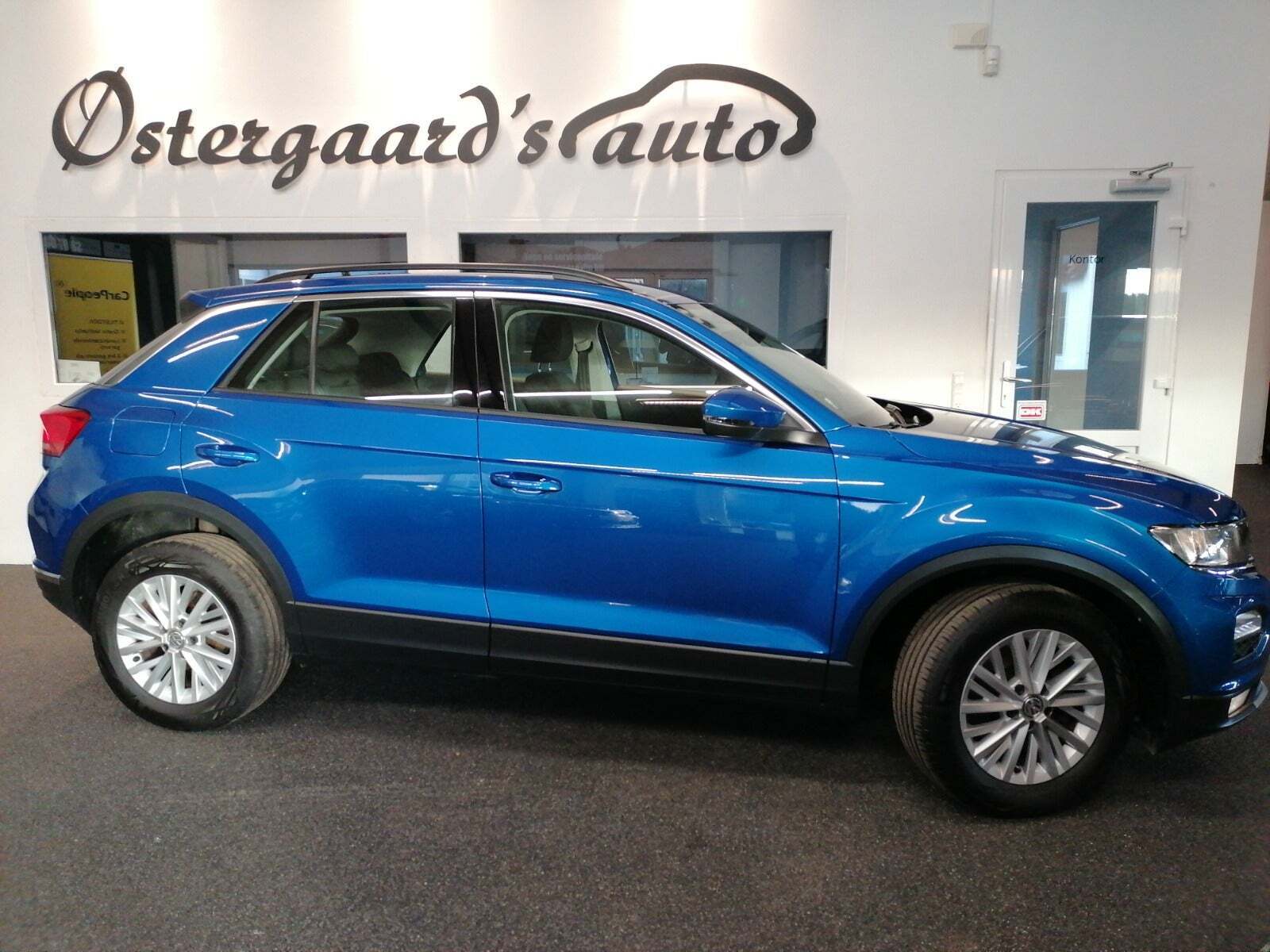 Blå VW T-Roc fra 2018
