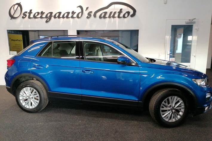 Blå VW T-Roc fra 2018