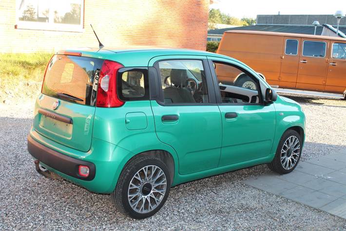 Grøn Fiat Panda fra 2015