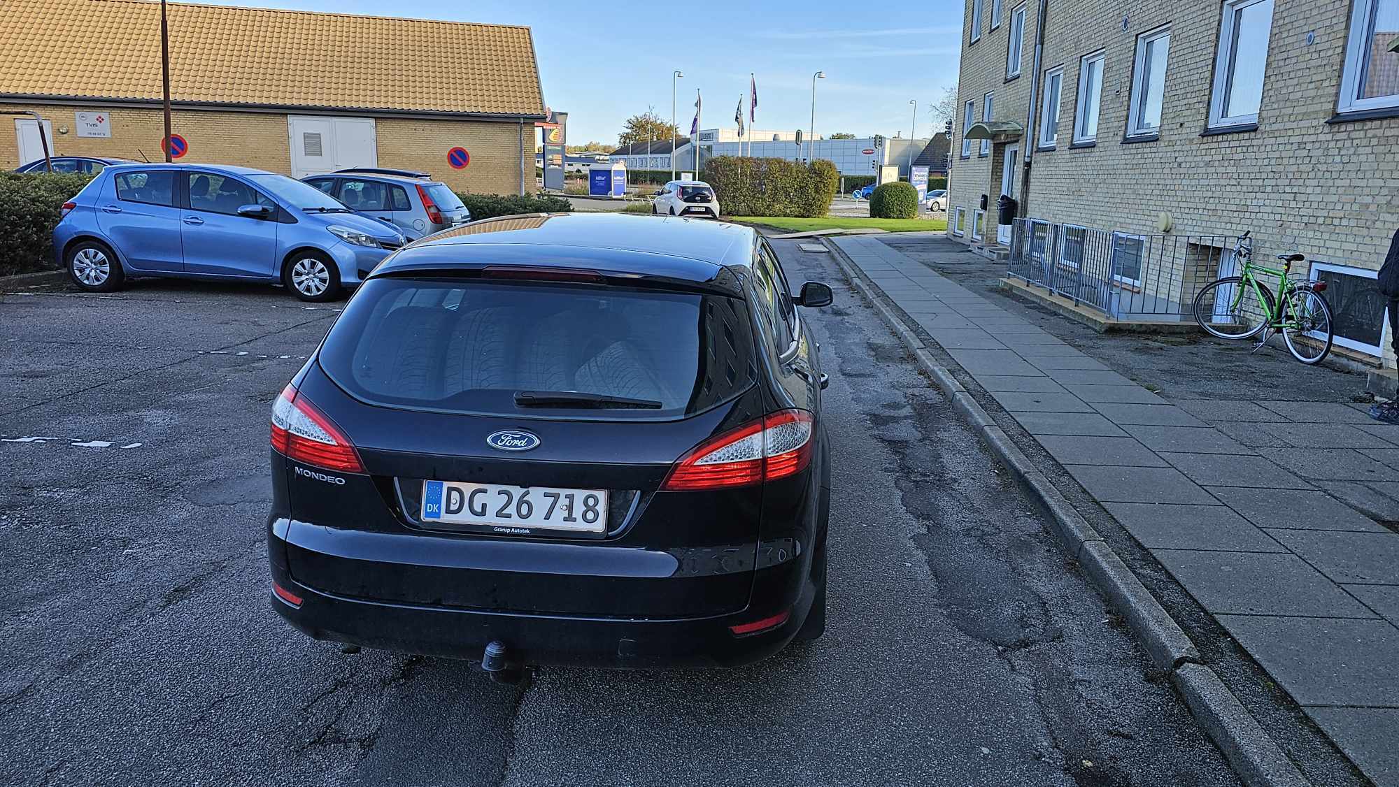 Sort Ford Mondeo fra 2007
