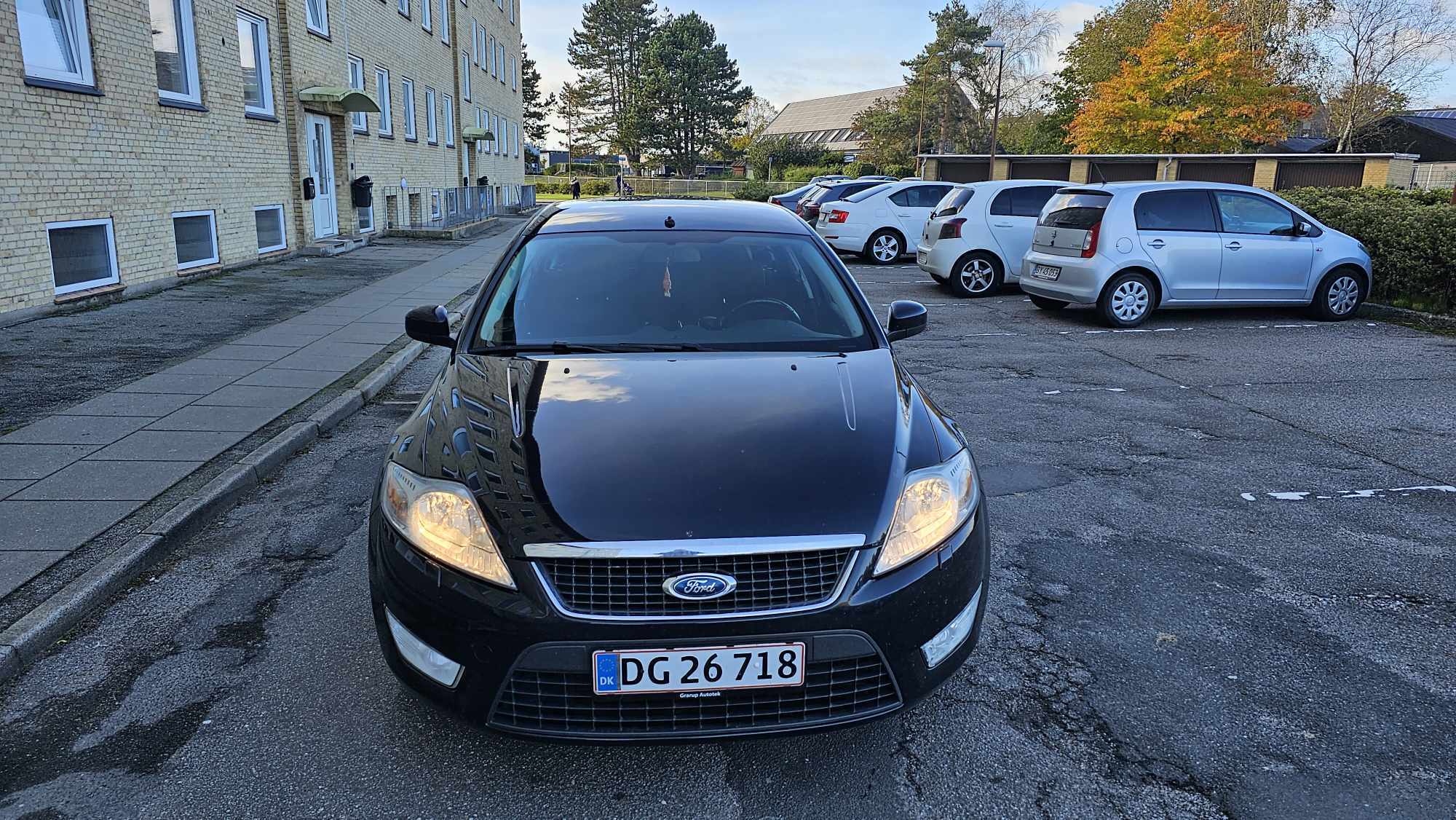 Sort Ford Mondeo fra 2007