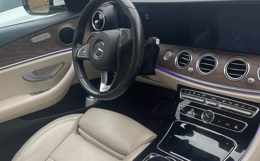 Mercedes E220 2,0