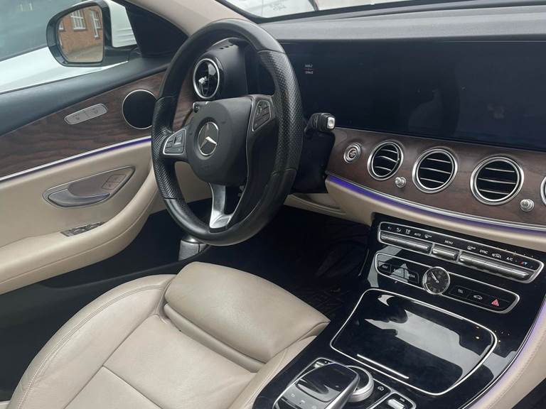 Mercedes E220 2,0