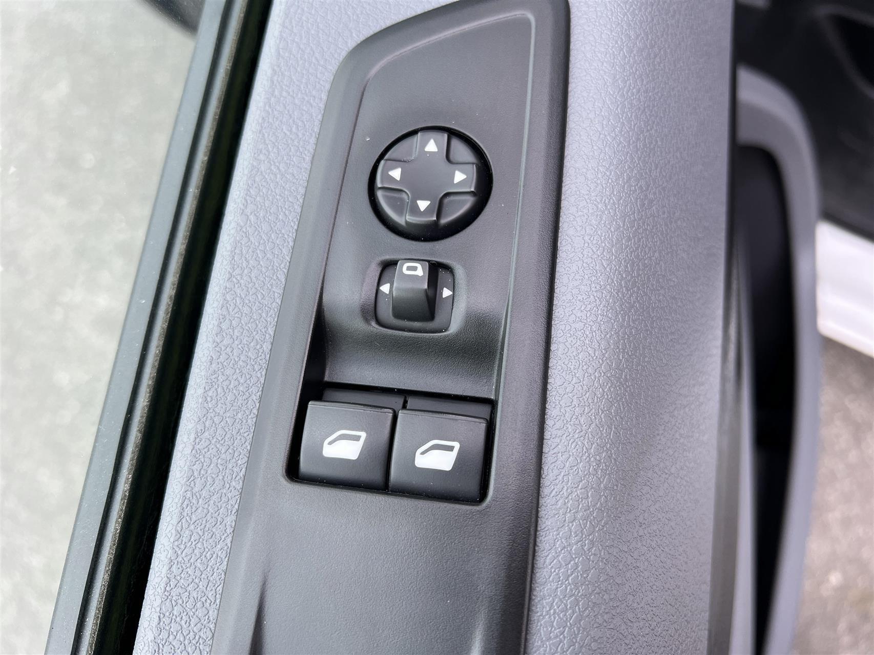 Hvid Toyota ProAce fra 2022