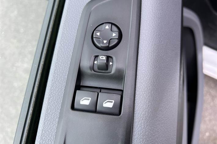 Hvid Toyota ProAce fra 2022