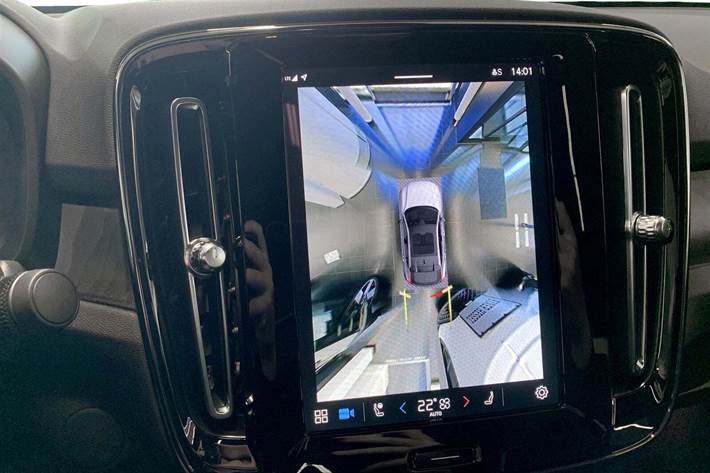 Grå Volvo C40 fra 2022