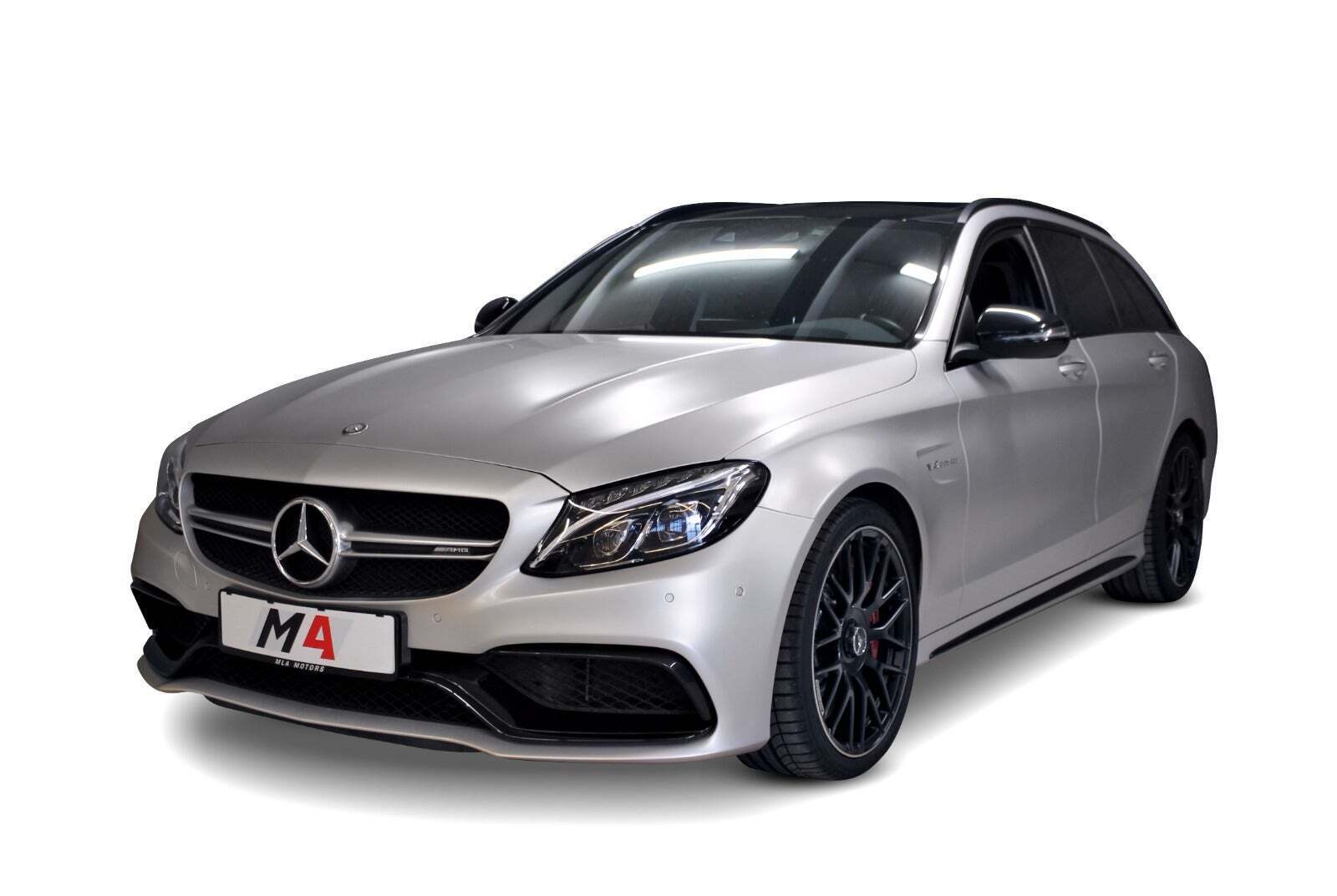 Sølv Mercedes C63 fra 2016