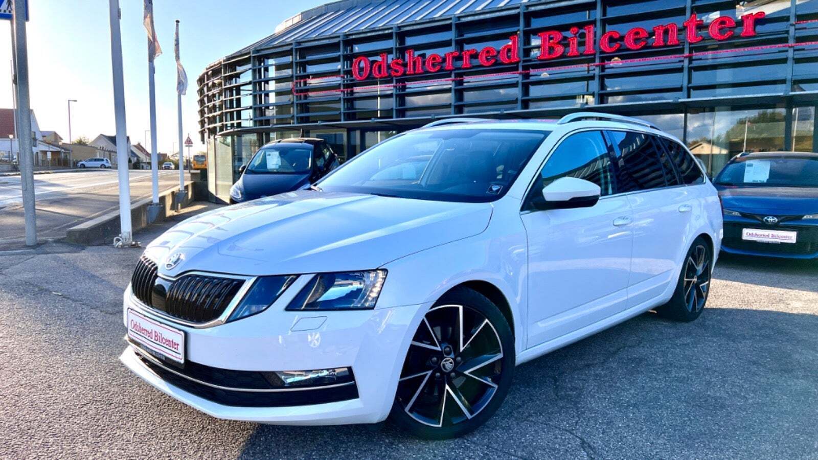 Hvid Skoda Octavia fra 2020