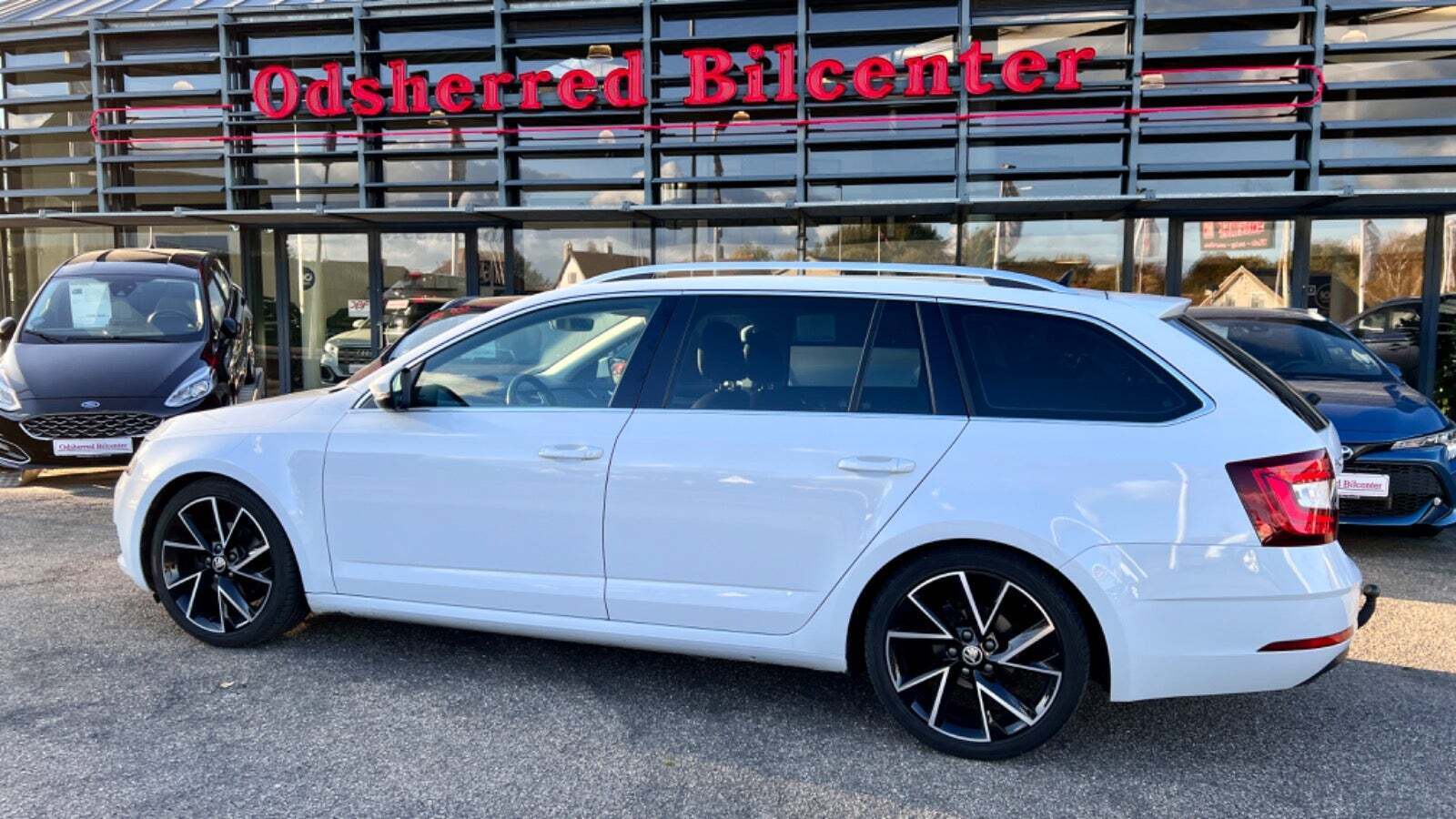 Hvid Skoda Octavia fra 2020