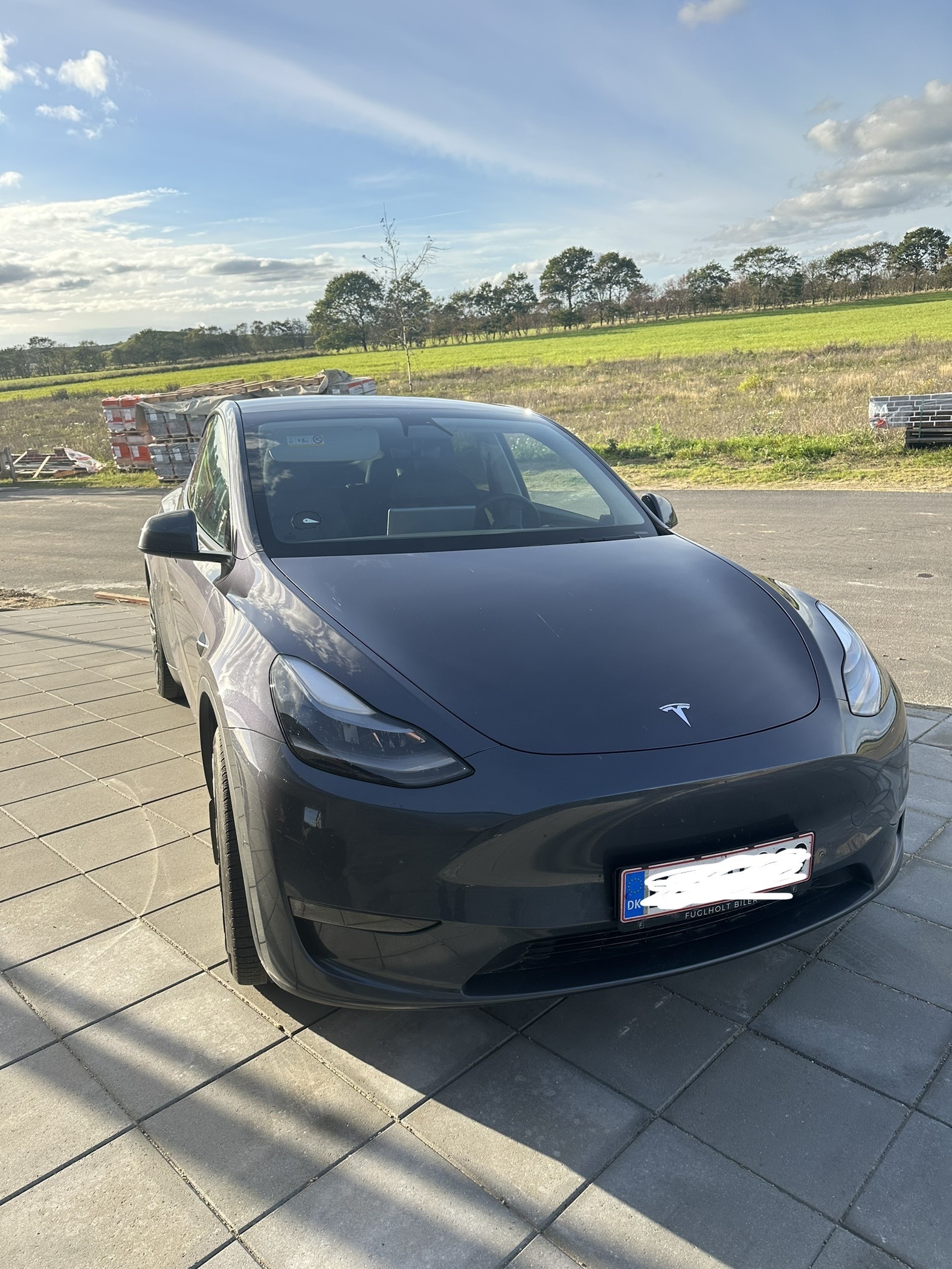 Tesla Model Y Long Range Dual Motor
