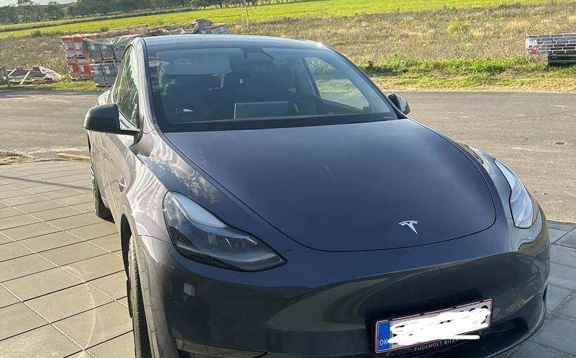 Tesla Model Y Long Range Dual Motor