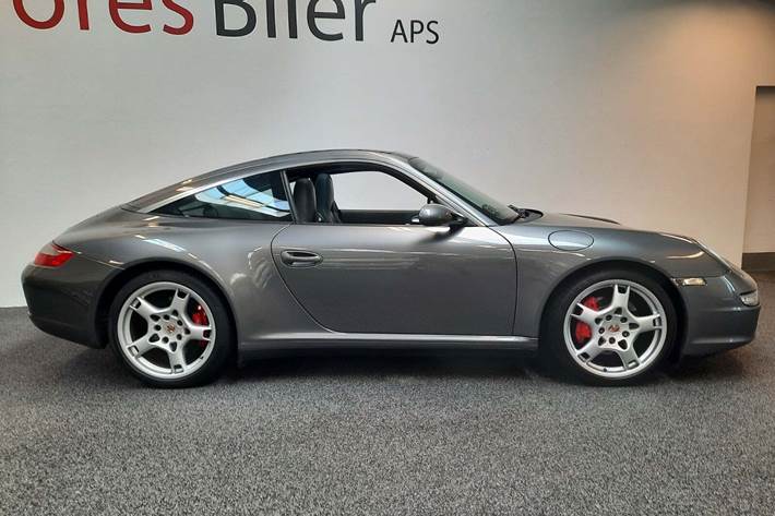 Grå Porsche 911 Targa 4S fra 2007