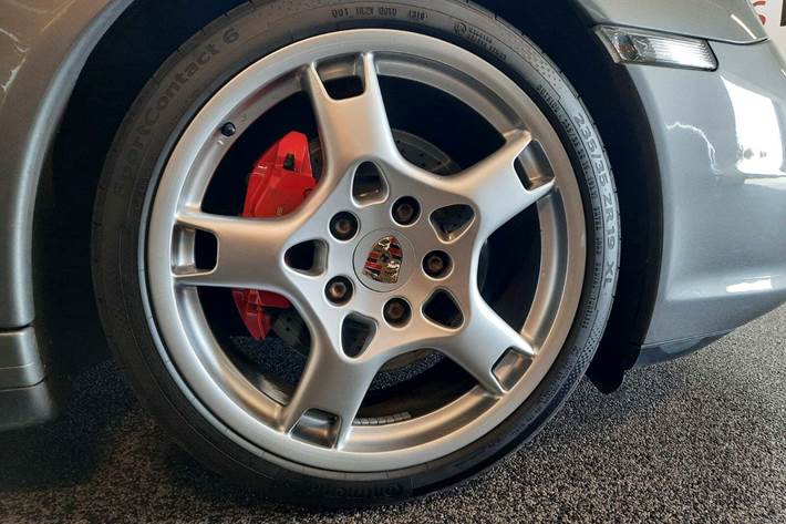 Grå Porsche 911 Targa 4S fra 2007