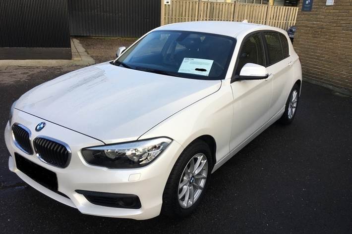 Hvid BMW 1-Serie fra 2017