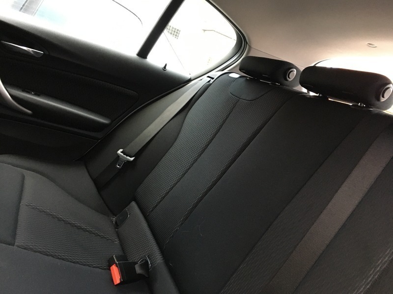 Hvid BMW 1-Serie fra 2017