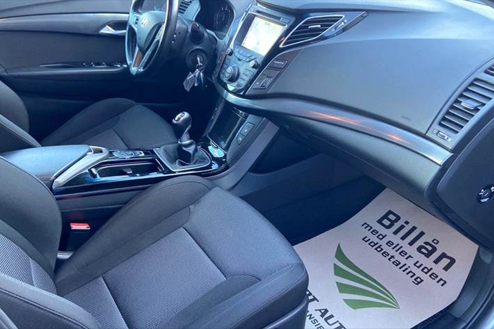 Grå Hyundai i40 fra 2016