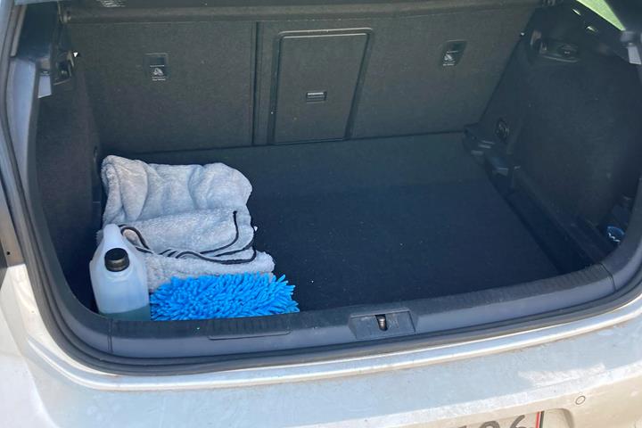 Hvid VW Golf VII fra 2013