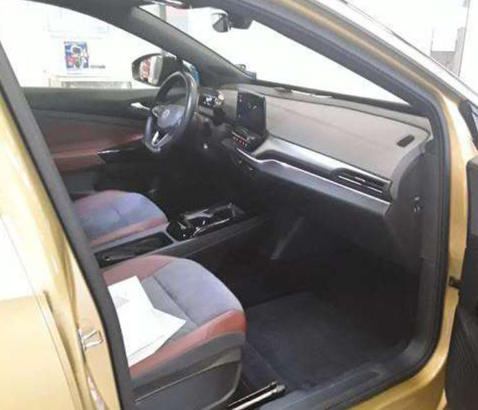 Grå VW ID.4 fra 2021