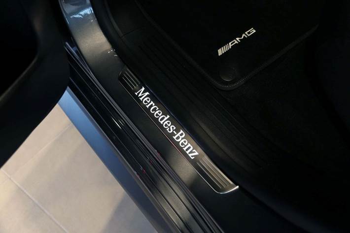 Grå Mercedes GLE350 de fra 2021