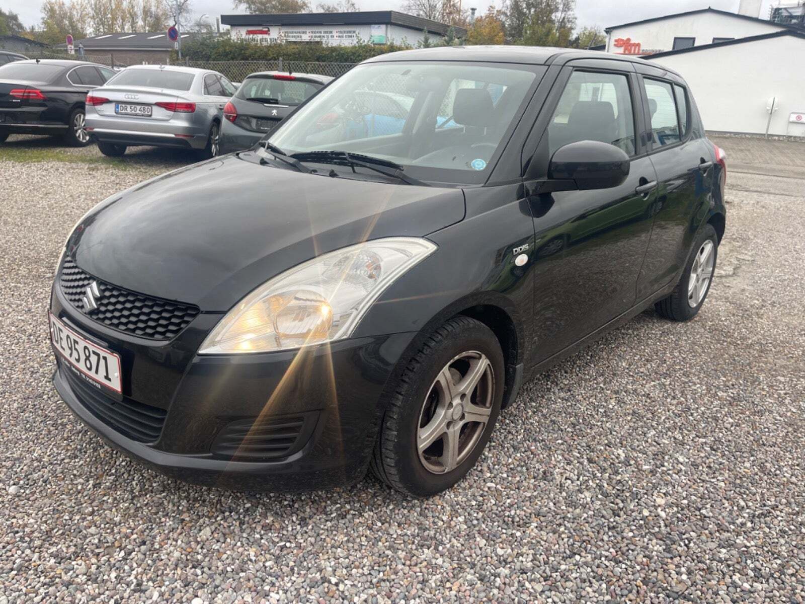 Sort Suzuki Swift fra 2013
