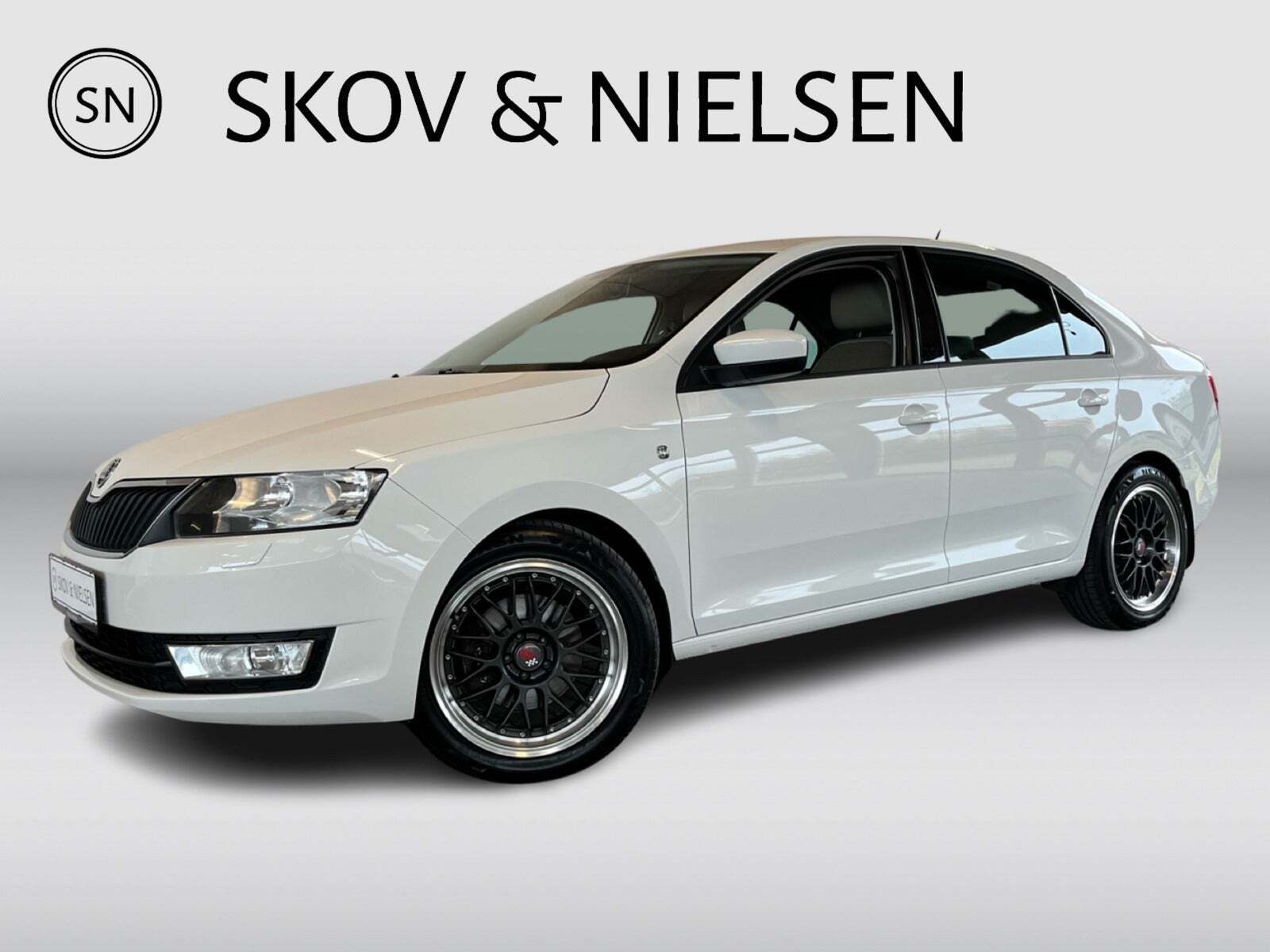 Hvid Skoda Rapid fra 2014