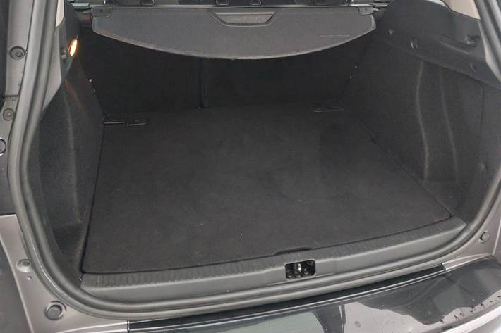 Grå Renault Clio fra 2016