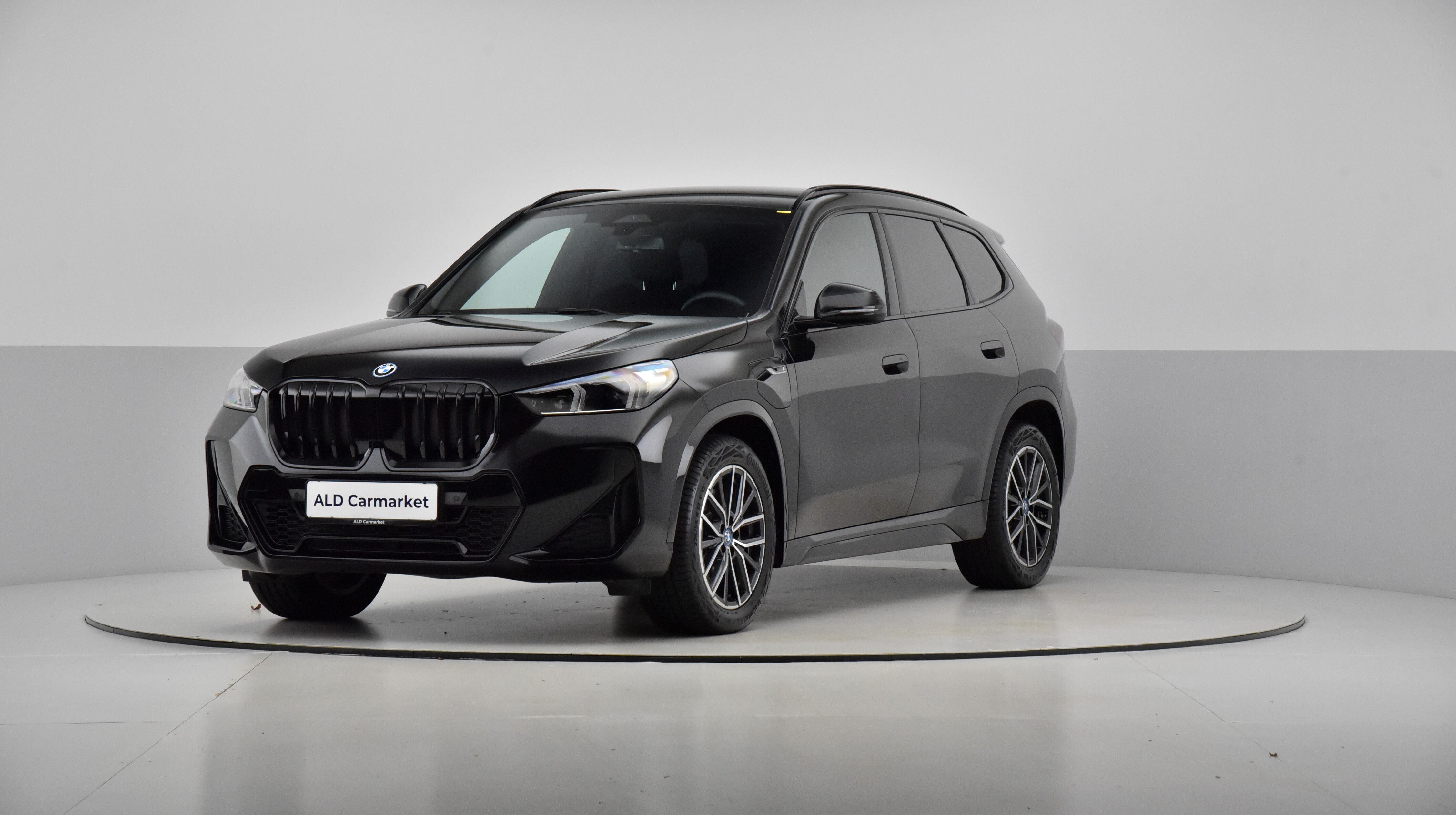 Guide til BMW X1 xDrive30e xLine Steptronic (Årgang 11/2023 og frem)