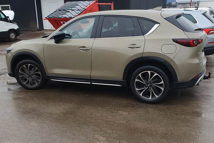 Beige Mazda CX-5 fra 2022