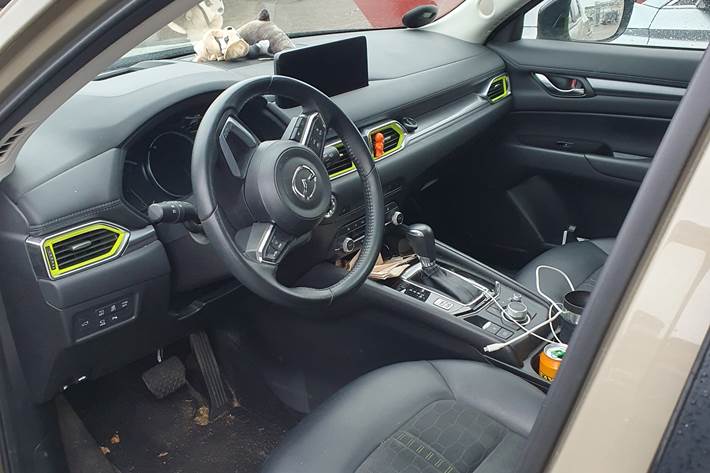 Beige Mazda CX-5 fra 2022