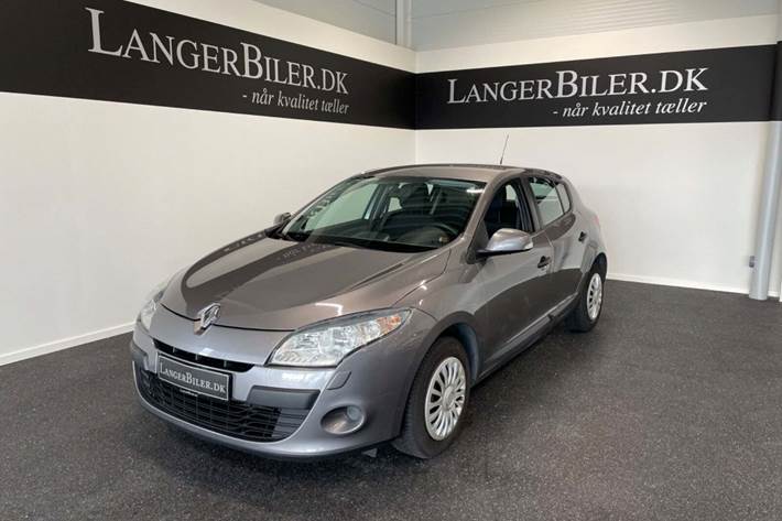 Grå Renault Megane III fra 2011