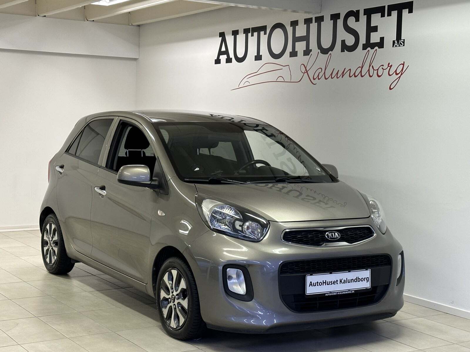 Grå Kia Picanto fra 2016