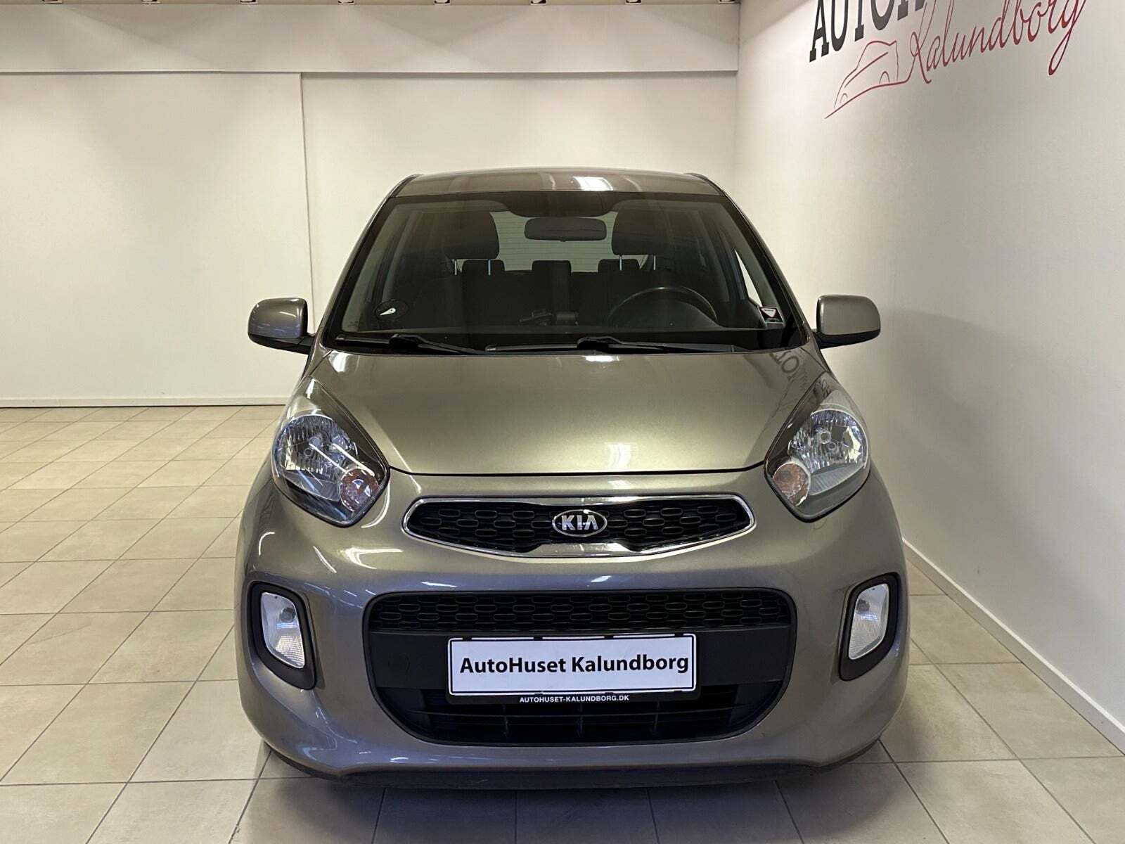 Grå Kia Picanto fra 2016