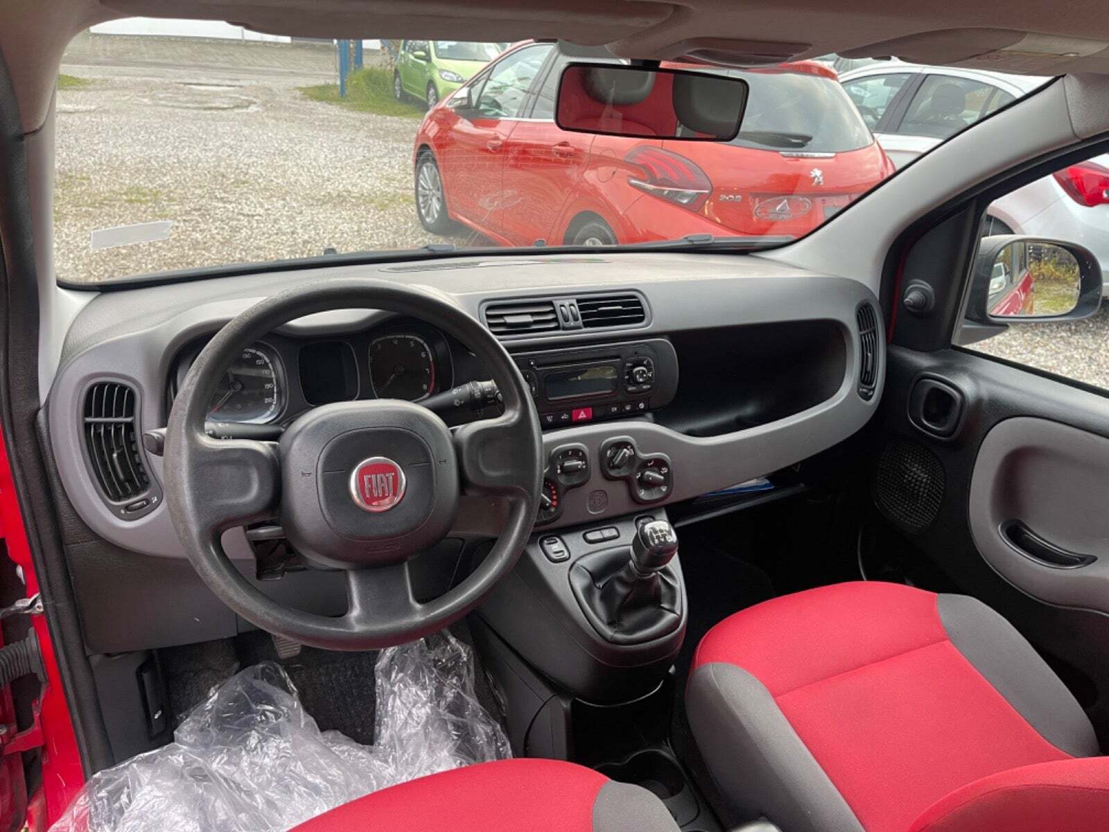 Rød Fiat Panda fra 2013