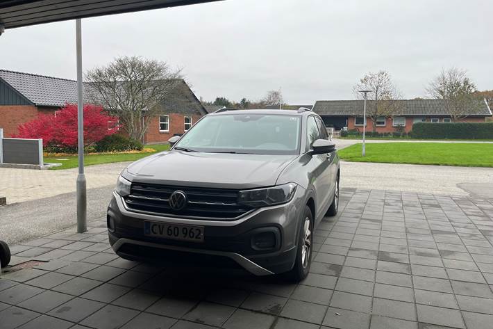 Grå VW T-Cross fra 2020