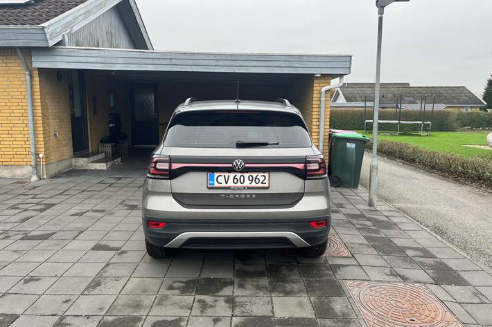 Grå VW T-Cross fra 2020