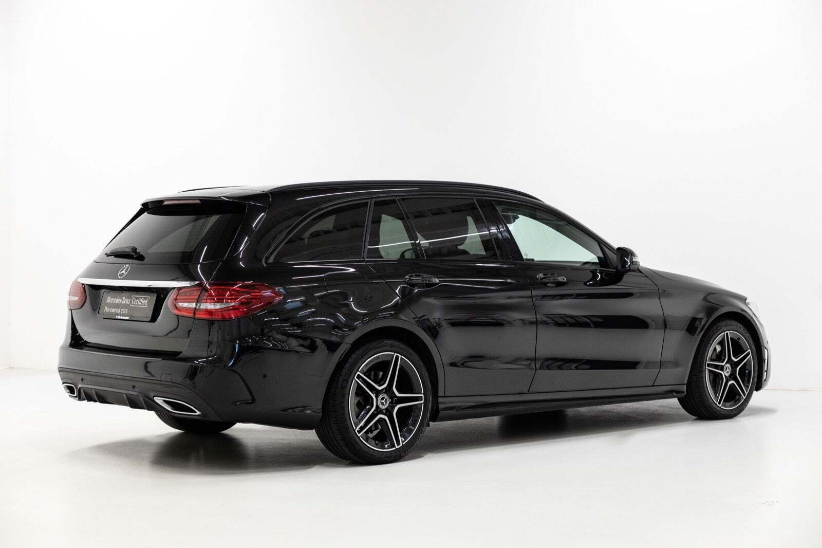 Grå Mercedes C220 d fra 2021