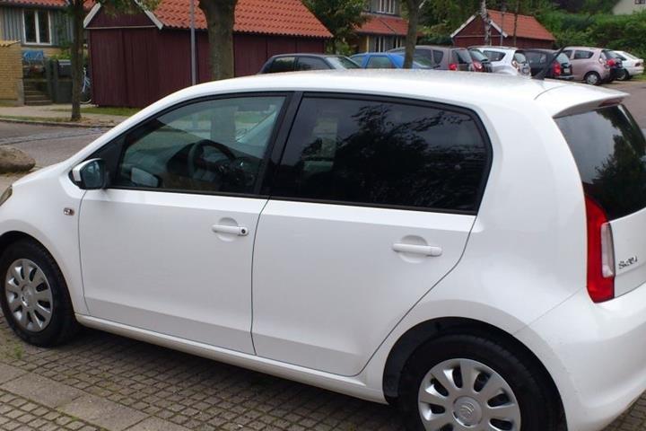Hvid Skoda Citigo fra 2012